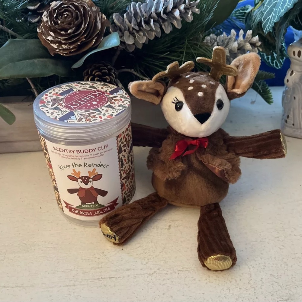 Scentsy River the Reindeer Buddy Clip